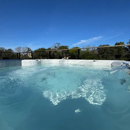 De Standing Avec Piscine Et Jacuzzi וילה