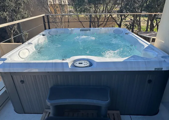 Villa De Standing Avec Piscine Et Jacuzzi *